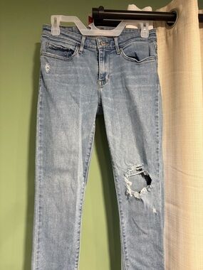 Levis Light Blue Women’s Distressed Skinny Jeans